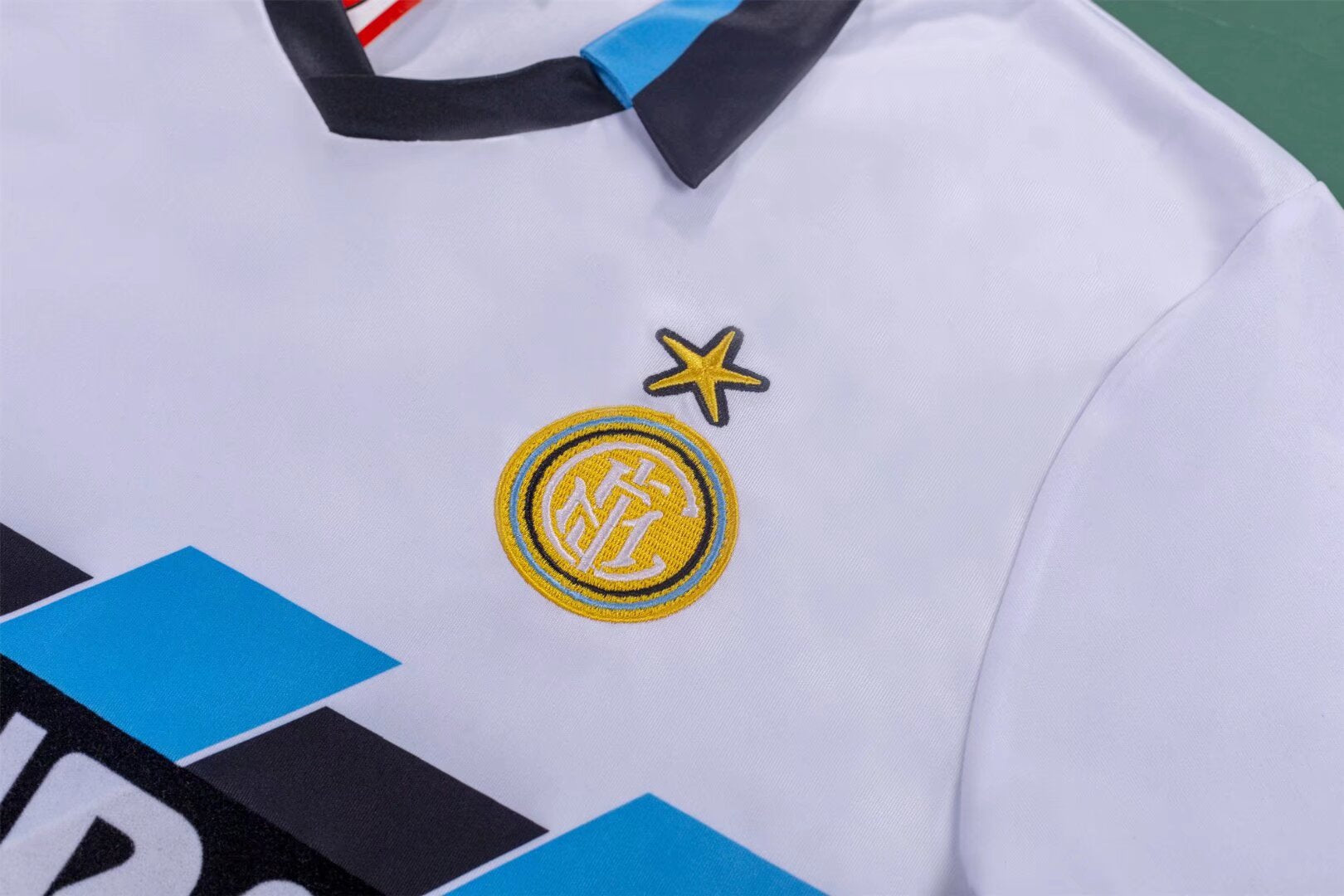 INTER MILAN Retro Away Jersey  1990-91 image 9