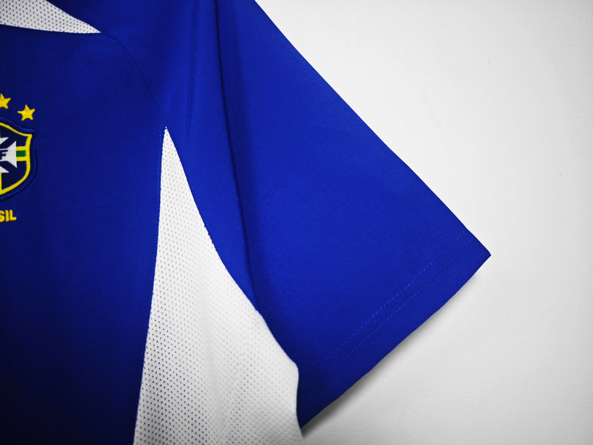 BRAZIL Retro Away Jersey 2002 image 8